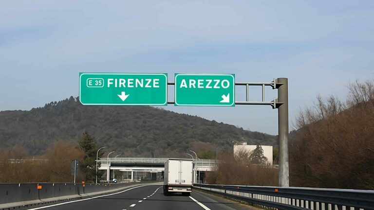 Divieto di sorpasso mezzi pesanti sulla A1 tra Incisa e Chiusi