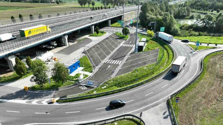 aree-sosta-parcheggio-camion-gratis